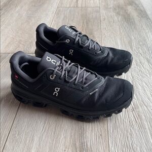 Like NEW On Cloudventure Waterproof Trail  (Women's) - Black, 9.5 / EU 41